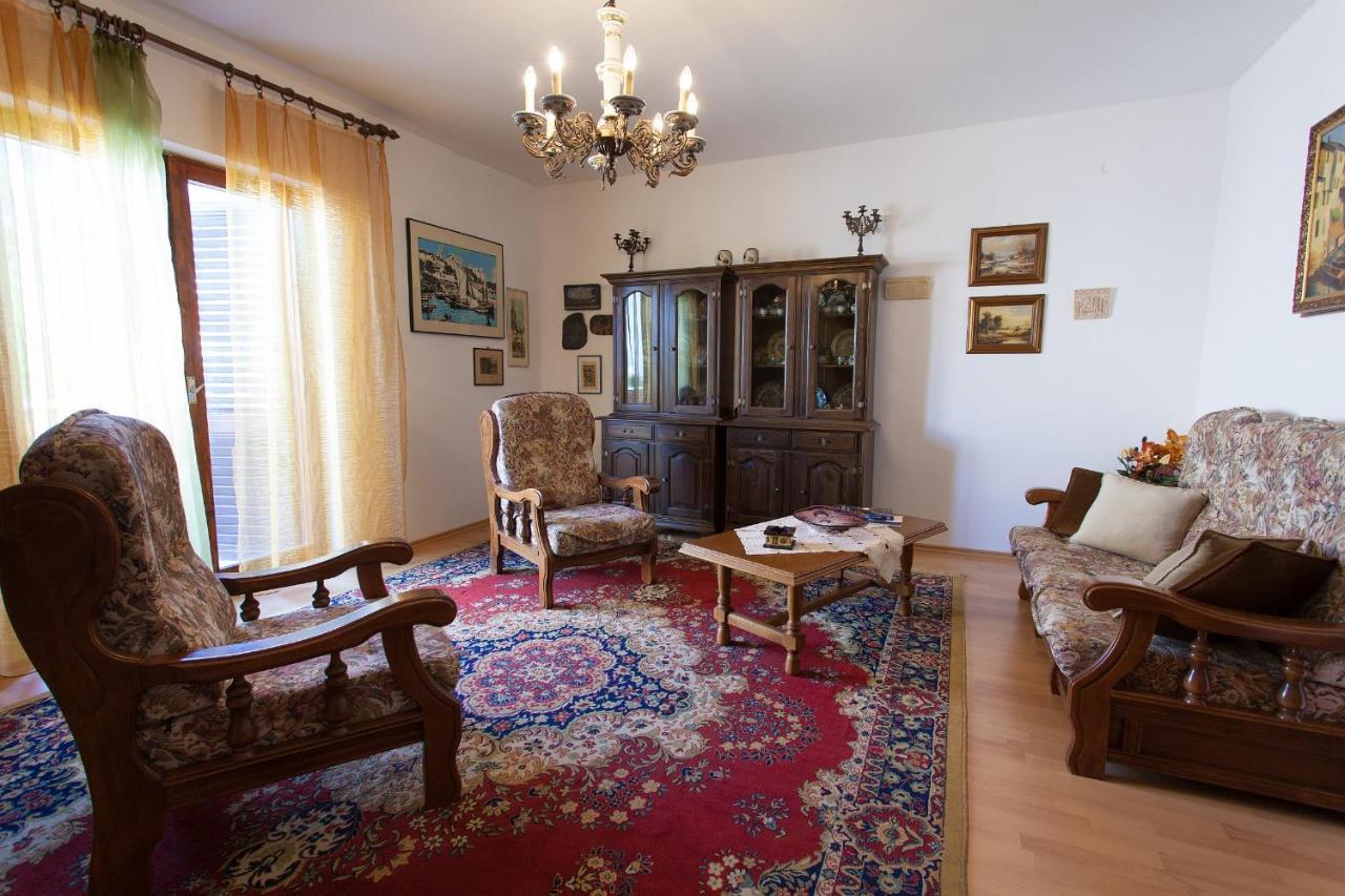 Apartment Du Malinska Ngoại thất bức ảnh
